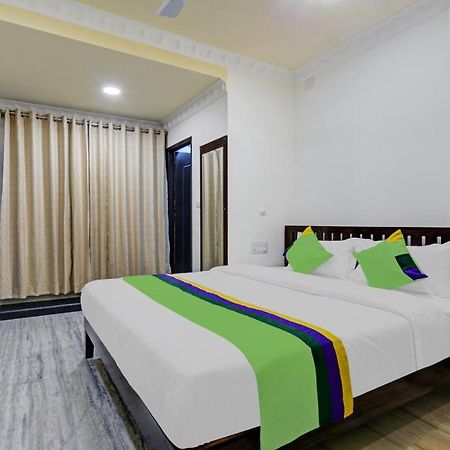 Treebo Jheel Mahal Hotel Udaipur Luaran gambar